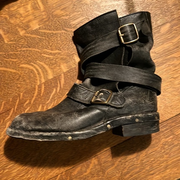 Jeffrey Campbell size 9 Brit slouchy biker boot distressed - Picture 5 of 10